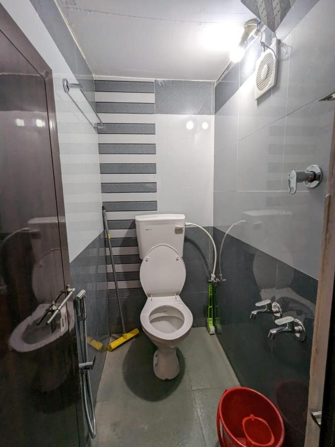 Budget Home Kochi Eksteriør billede
