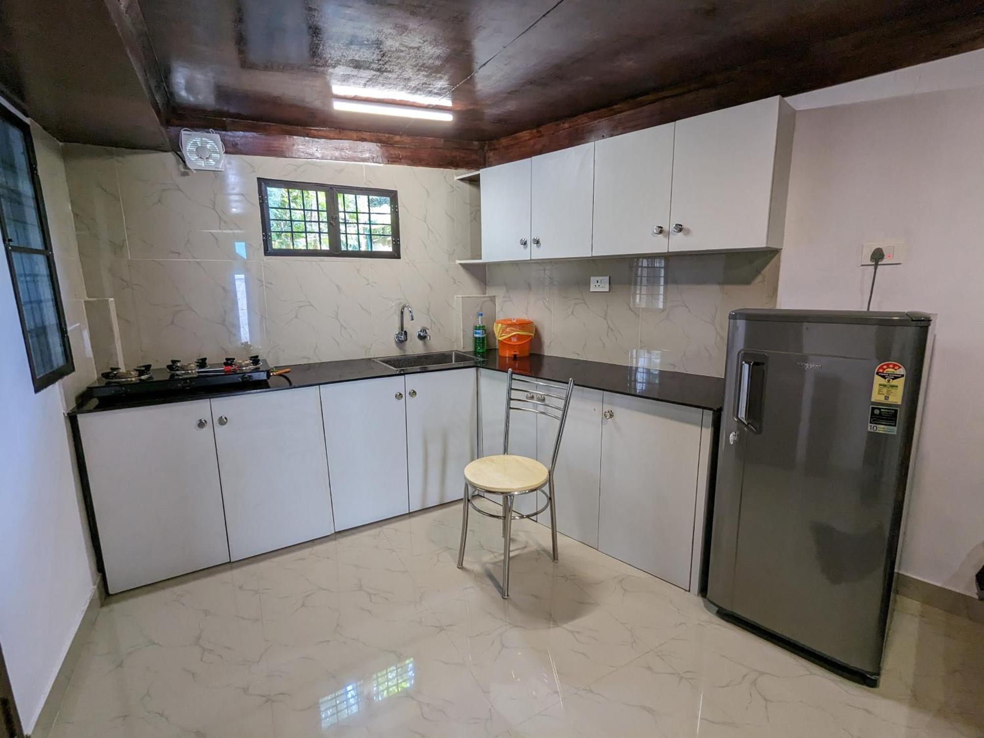 Budget Home Kochi Eksteriør billede