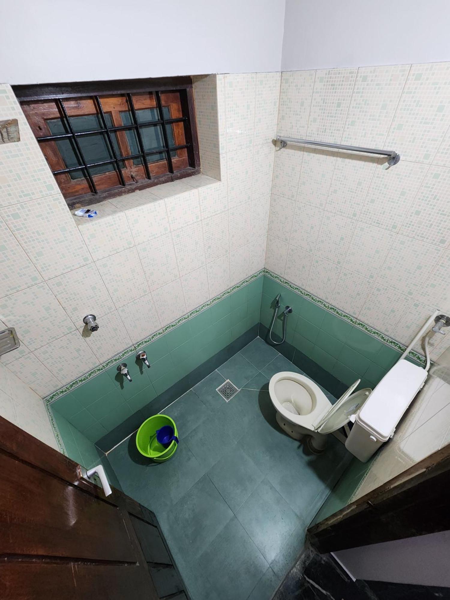 Budget Home Kochi Eksteriør billede